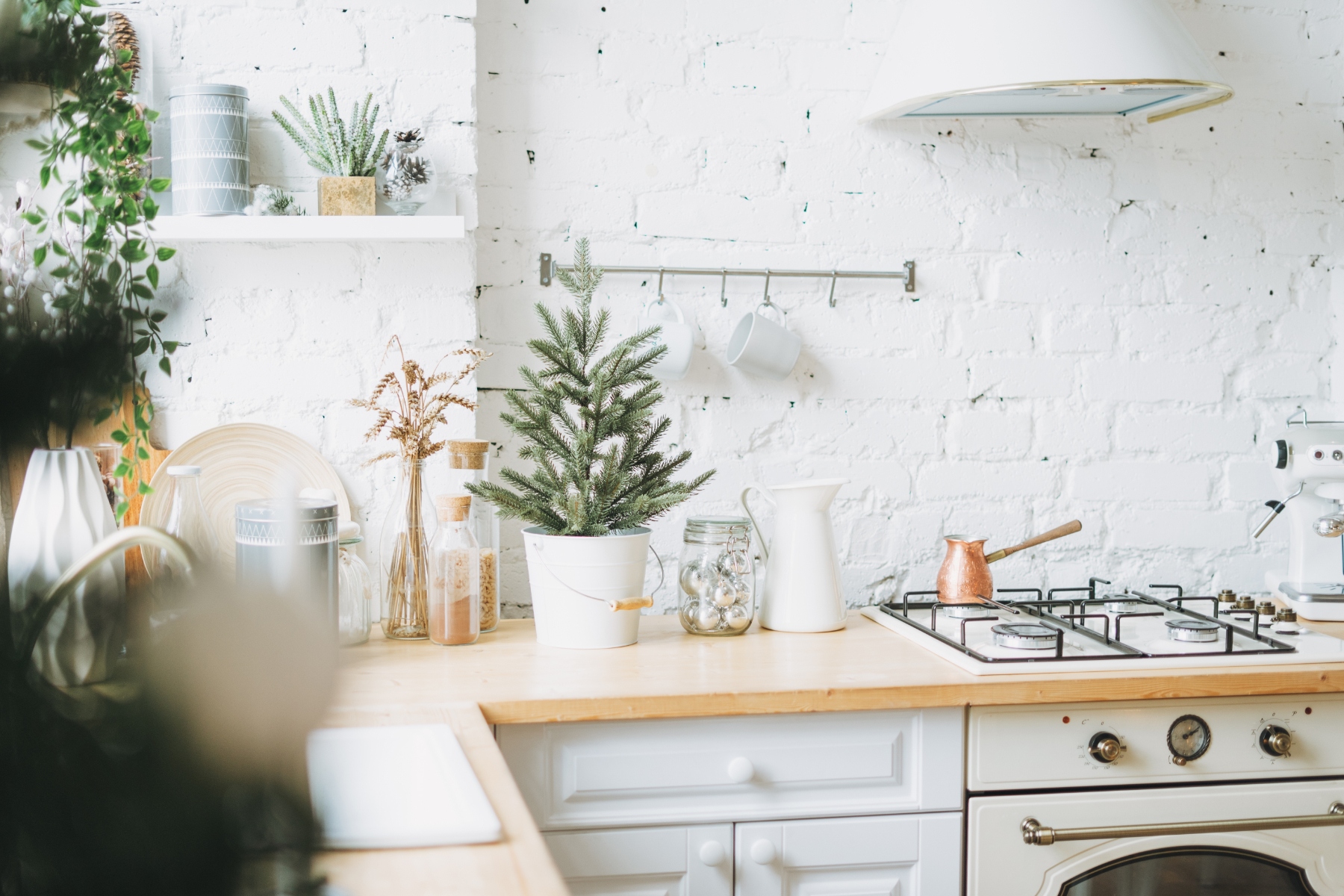 Maximizing Small Kitchens - Tips with Hybrid Cabinets and Custom Builds