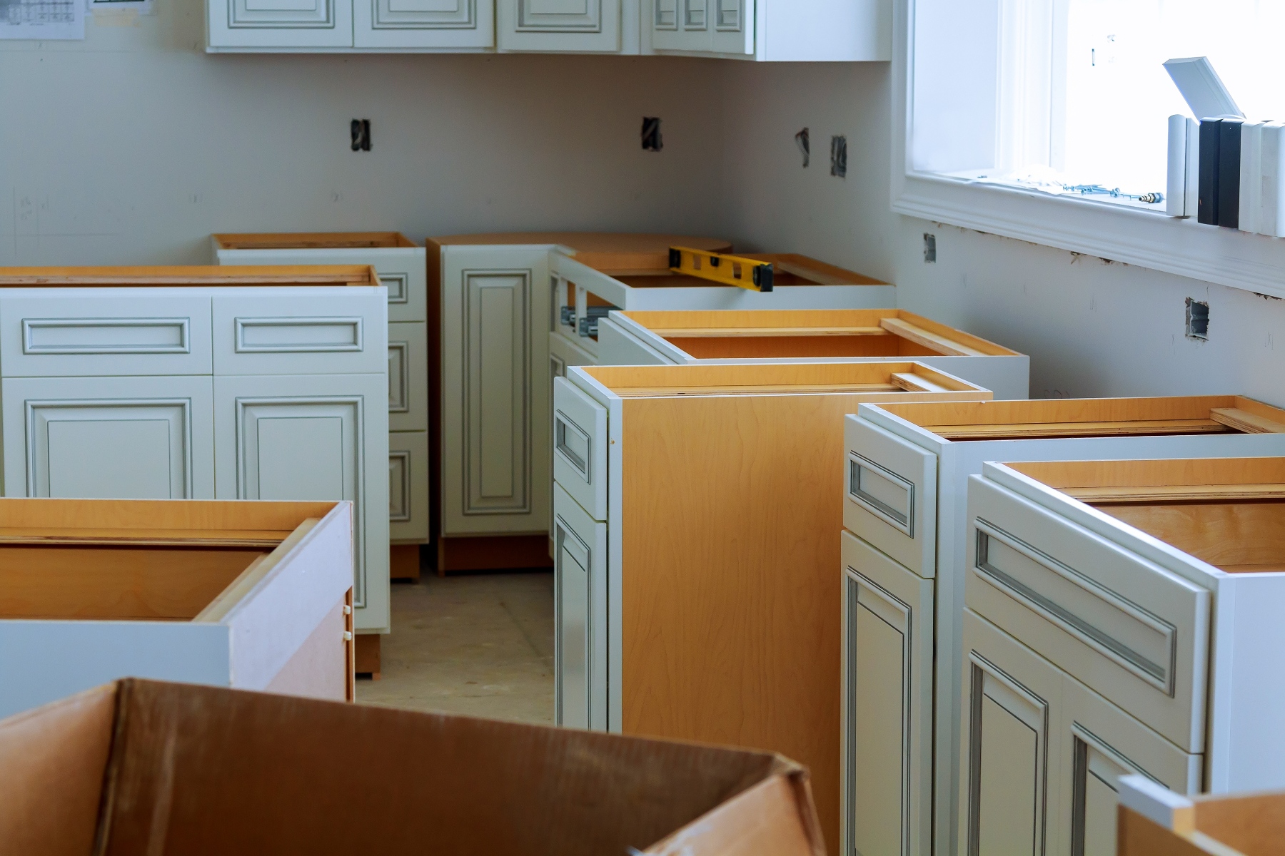 Transform Your Kitchen on a Budget with Hybrid Cabinet Solutions